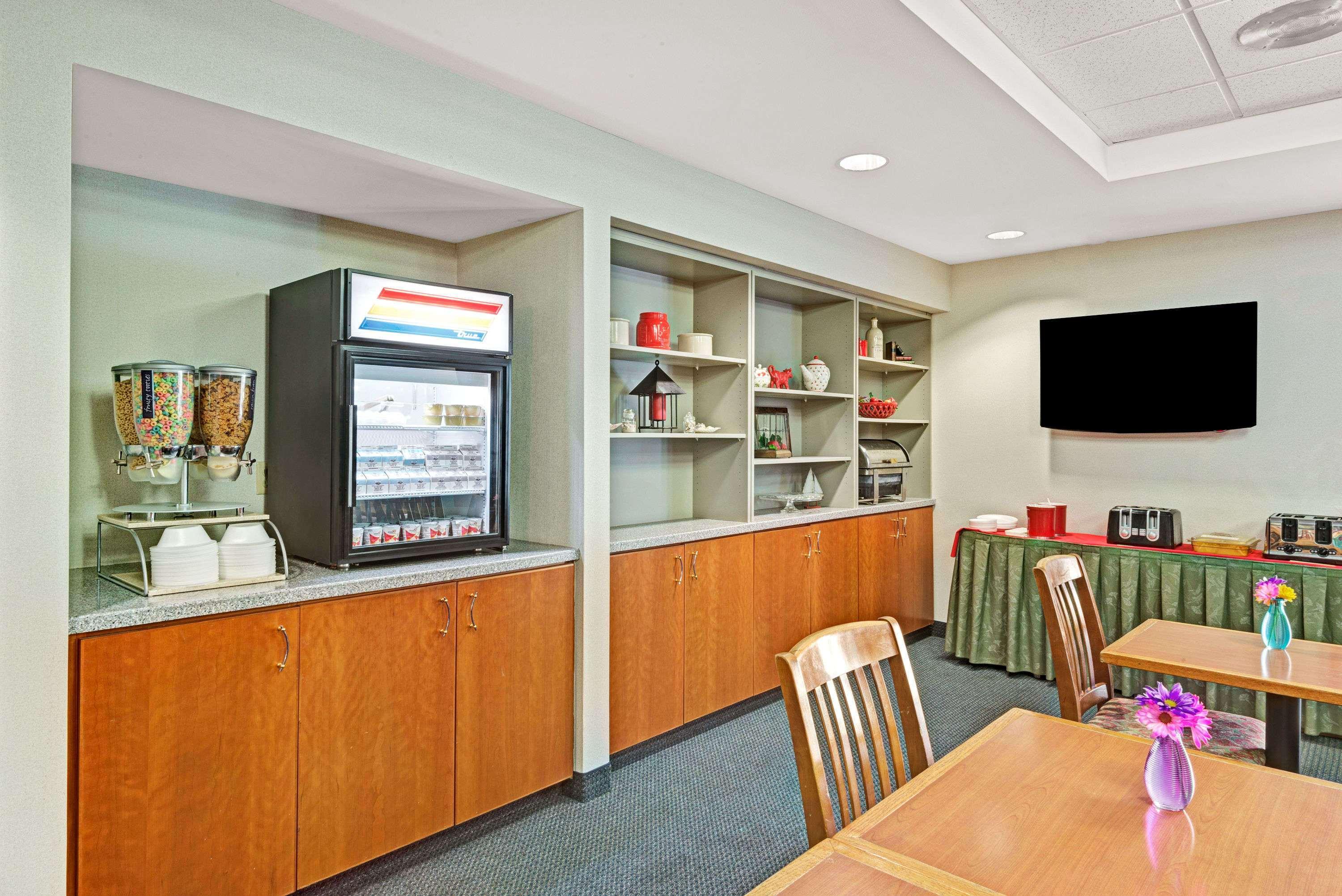 Ramada By Wyndham Saco/Old Orchard Beach Area Exterior photo